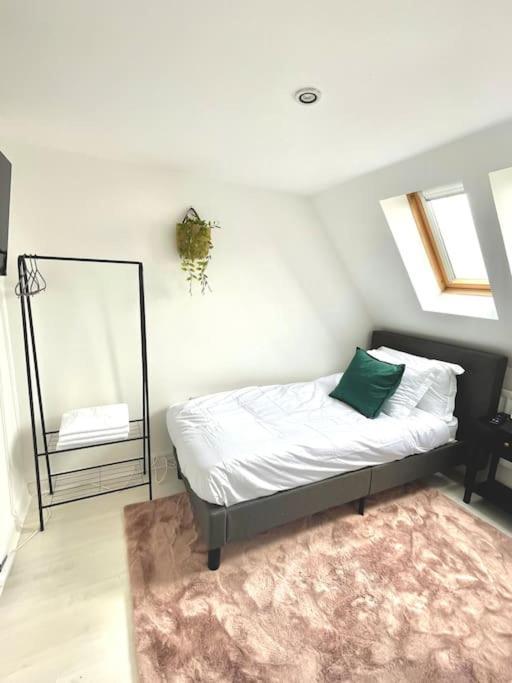 High-End 2 Bed Maisonette In Beaulieu Park Broomfield  Exterior photo